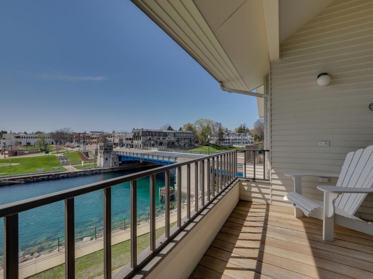 359 Edgewater Inn Charlevoix Exterior foto